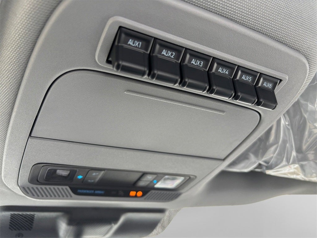 2026 Ford F-250SD XL 4x4 / 6.8L V8 / 8' Bed