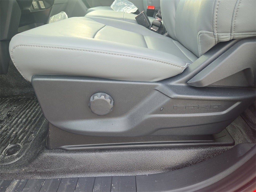 2026 Ford F-350SD XL 4x4 / 6.8L V8 / 8' Bed