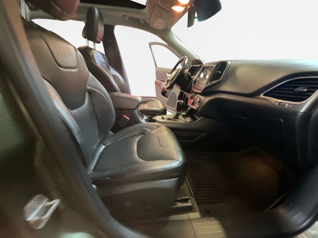 2020 Jeep Cherokee Base