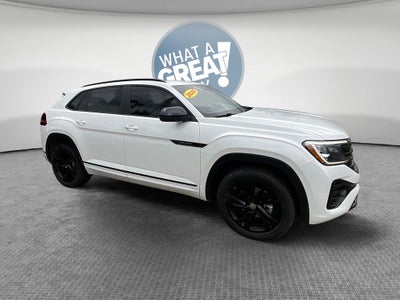 2025 Volkswagen Atlas Cross Sport 2.0T SEL R-Line Black