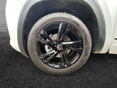 2025 Volkswagen Atlas Cross Sport 2.0T SEL R-Line Black