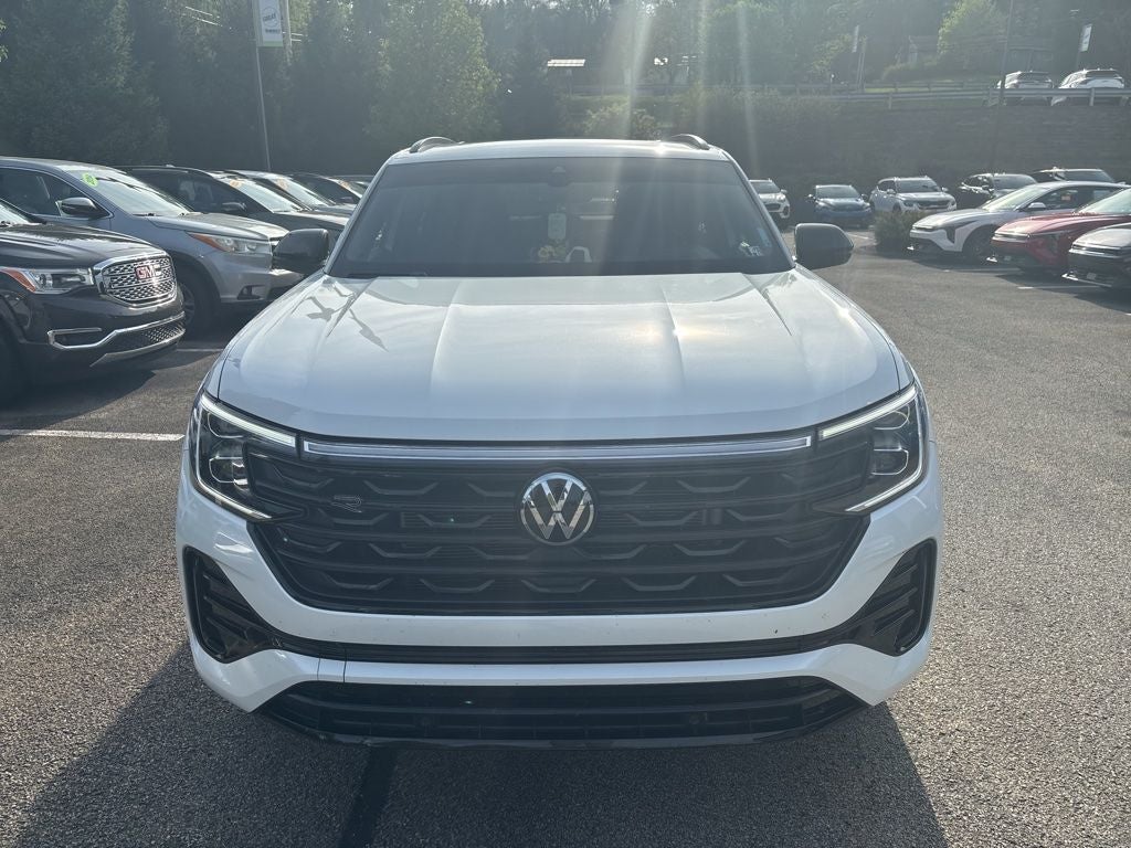 2025 Volkswagen Atlas Cross Sport 2.0T SEL R-Line Black