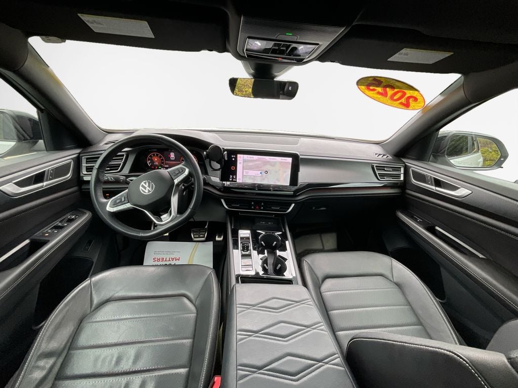 2025 Volkswagen Atlas Cross Sport 2.0T SEL R-Line Black