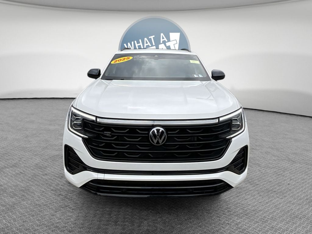 2025 Volkswagen Atlas Cross Sport 2.0T SEL R-Line Black