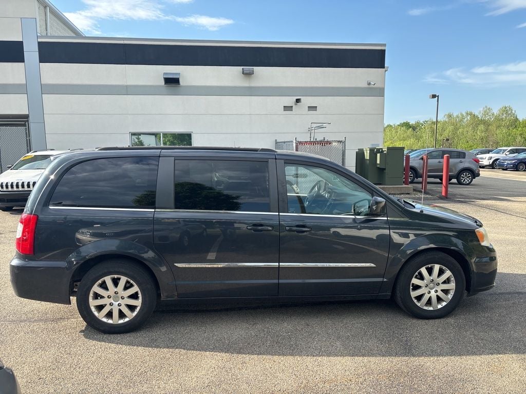 2014 Chrysler Town & Country Touring