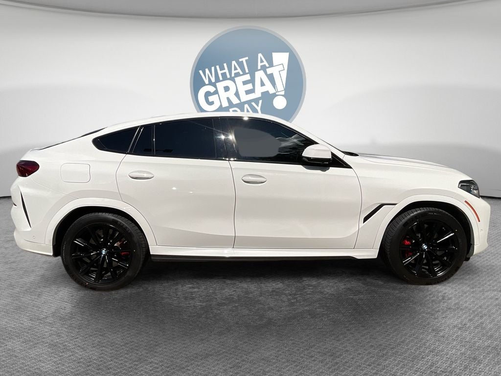 2021 BMW X6 M50i