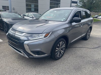 2020 Mitsubishi Outlander Base