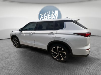 2022 Mitsubishi Outlander ES
