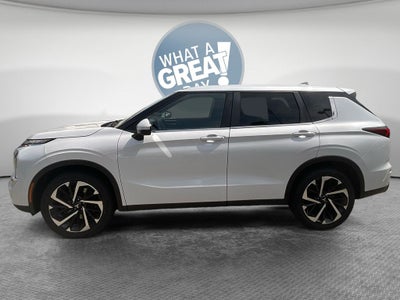 2022 Mitsubishi Outlander ES