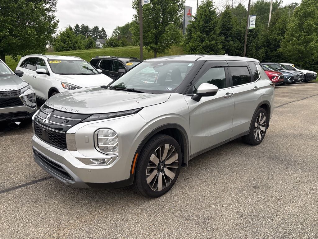 2025 Mitsubishi Outlander SE