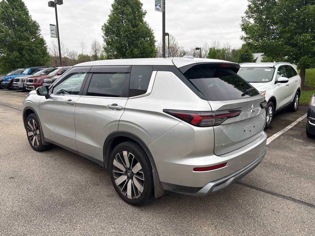 2025 Mitsubishi Outlander SE