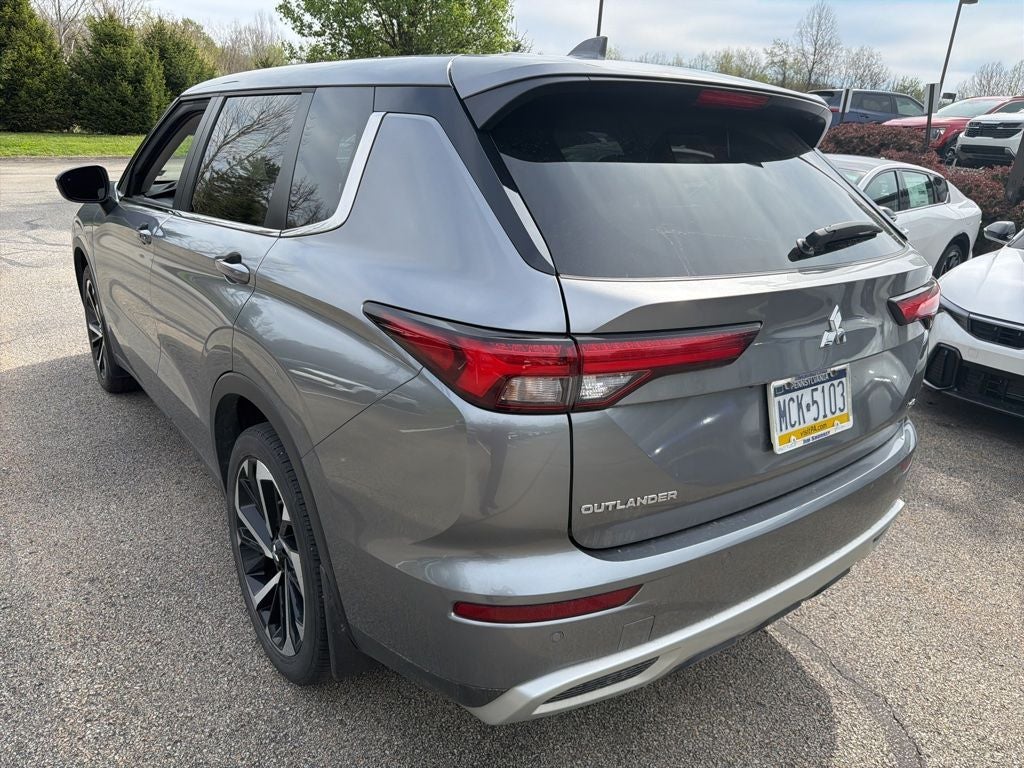 2024 Mitsubishi Outlander SE