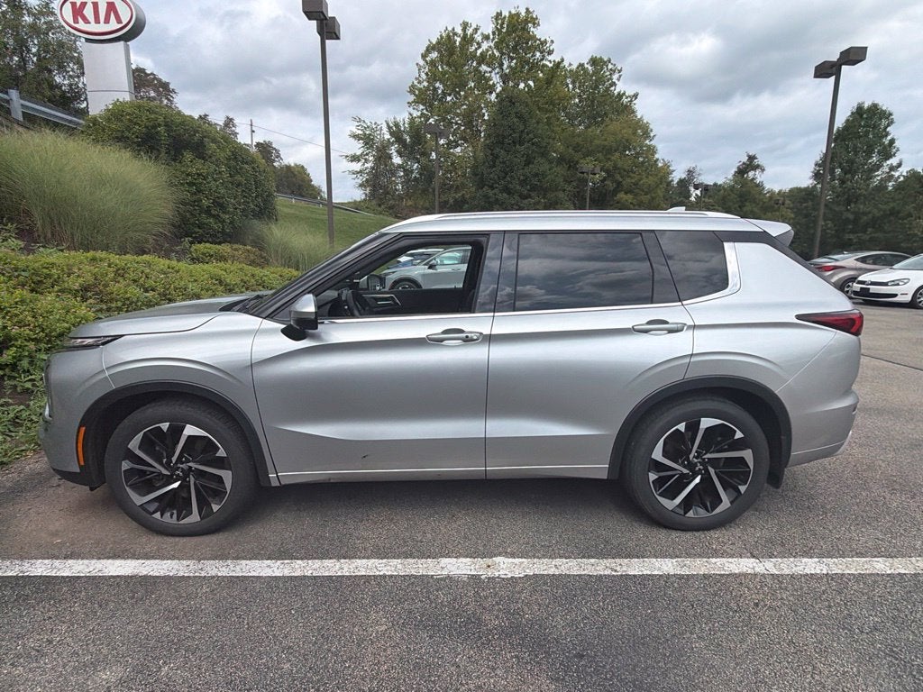 2022 Mitsubishi Outlander SEL