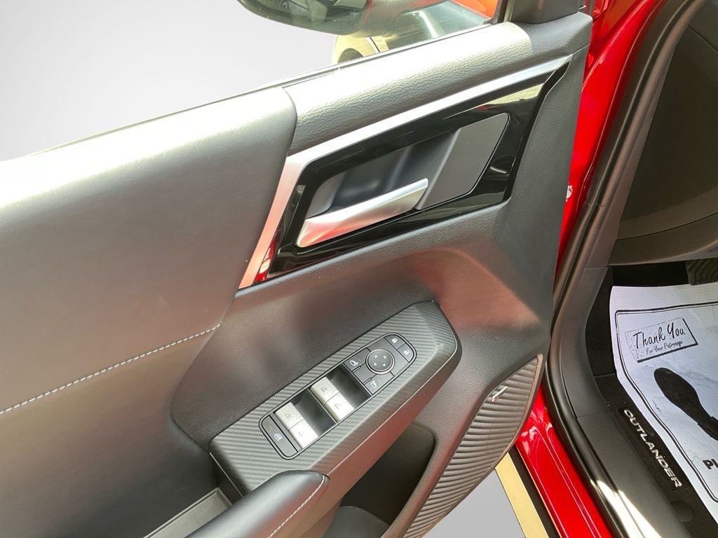 2026 Mitsubishi Outlander LE