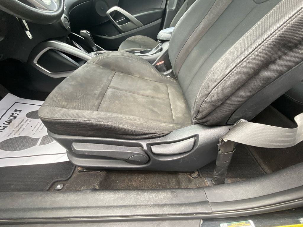 2016 Hyundai Veloster Base