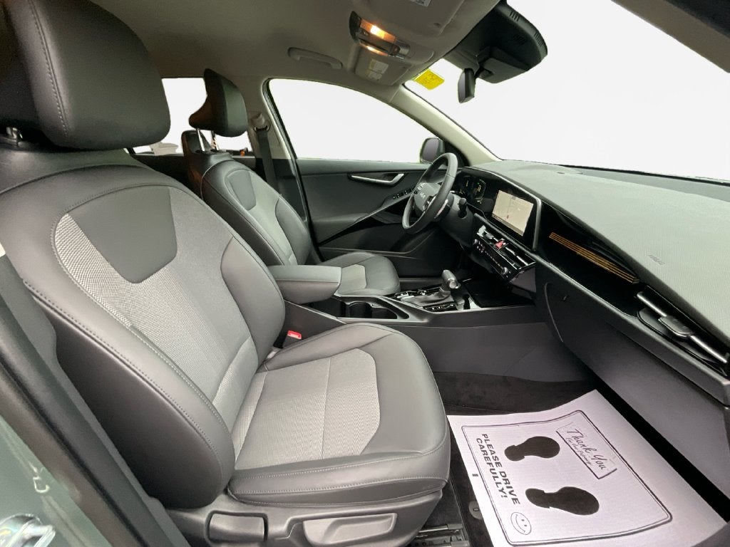 2025 Kia Niro EX