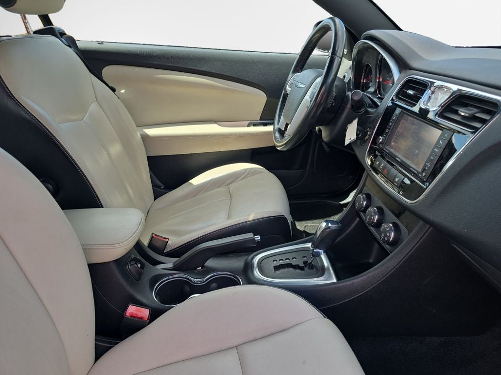 2012 Chrysler 200 Limited