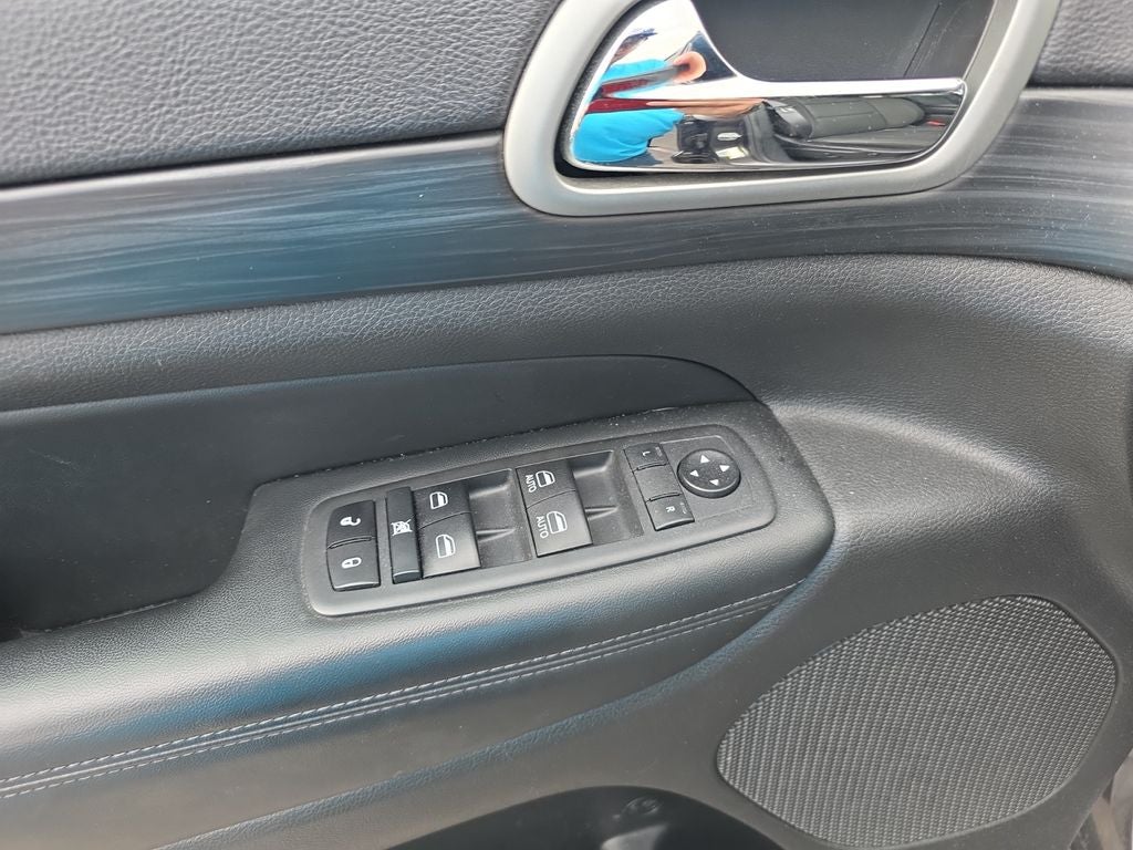 2020 Jeep Grand Cherokee Laredo E