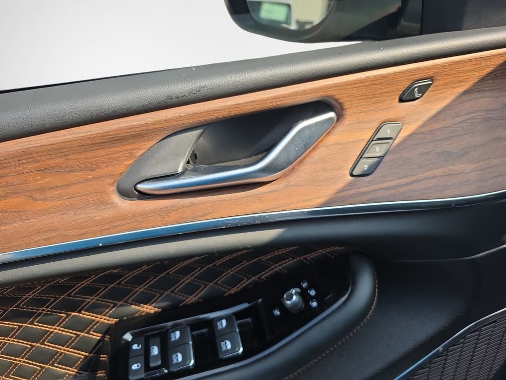 2023 Jeep Grand Cherokee Summit