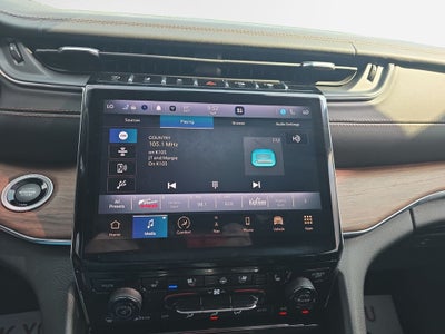 2023 Jeep Grand Cherokee Summit