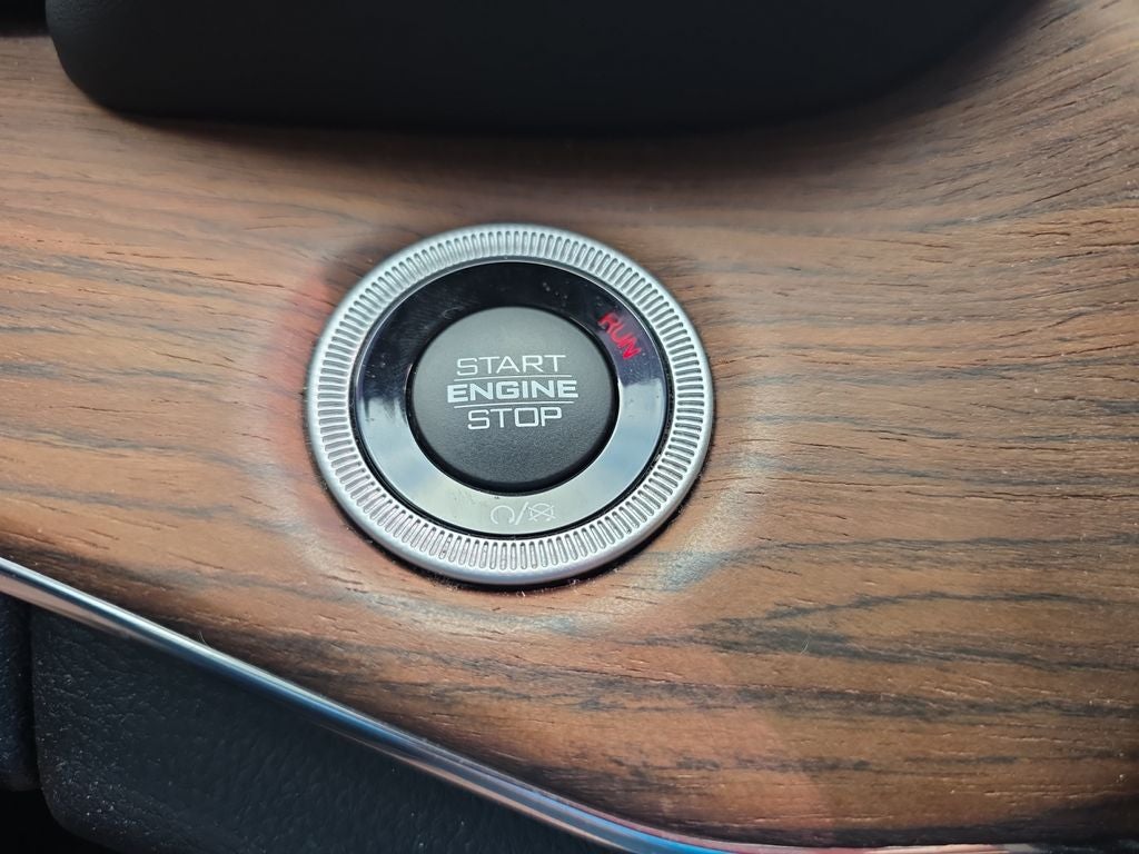 2023 Jeep Grand Cherokee Summit