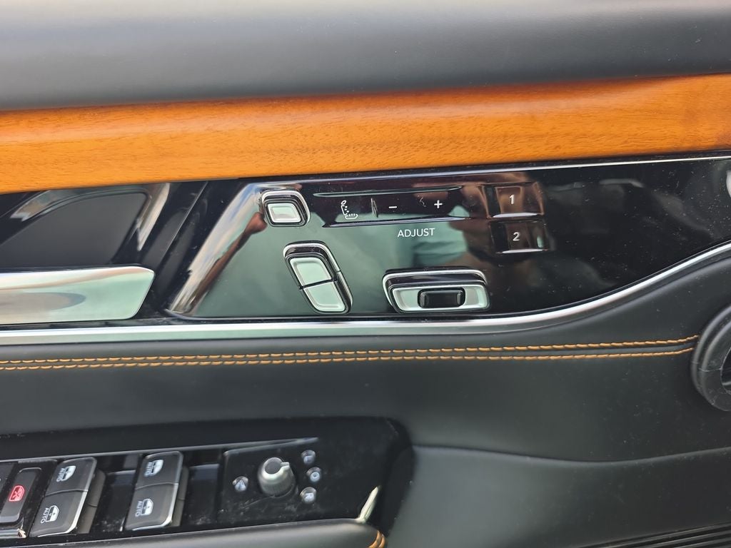 2022 Jeep Grand Wagoneer Series III