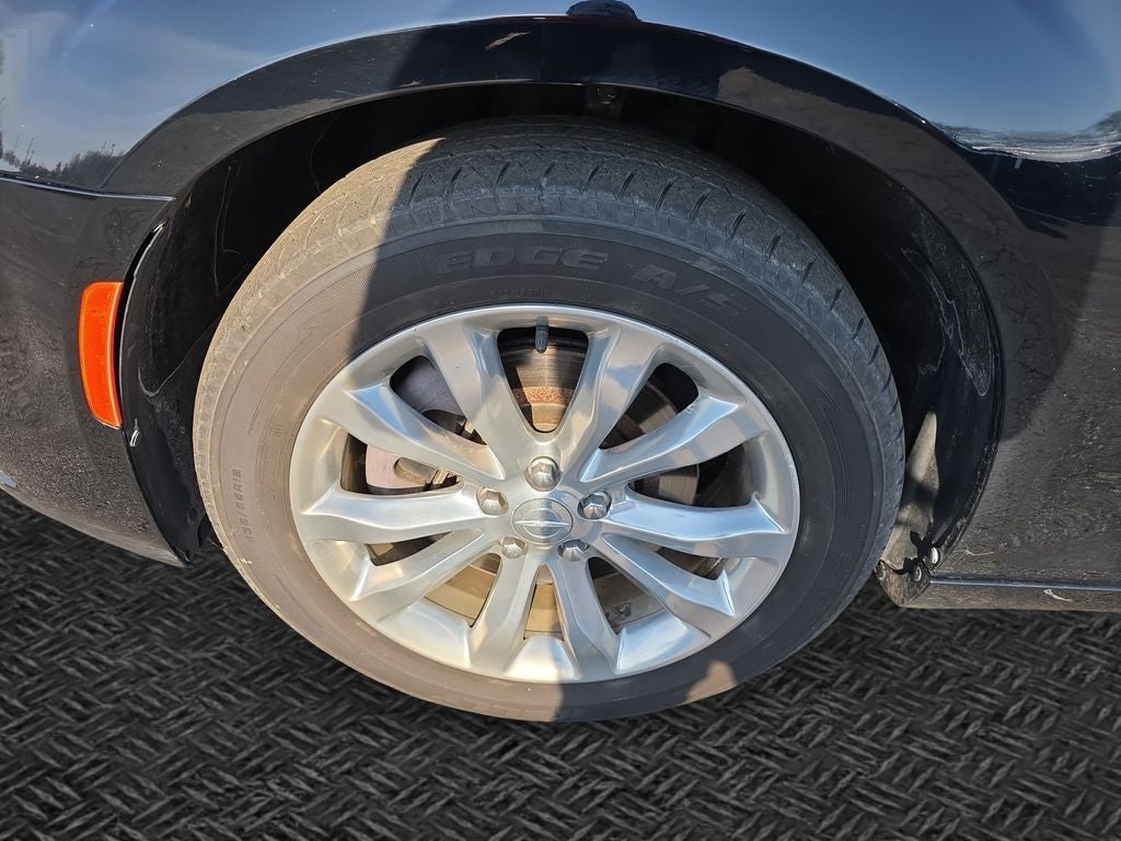 2018 Chrysler 300 Limited