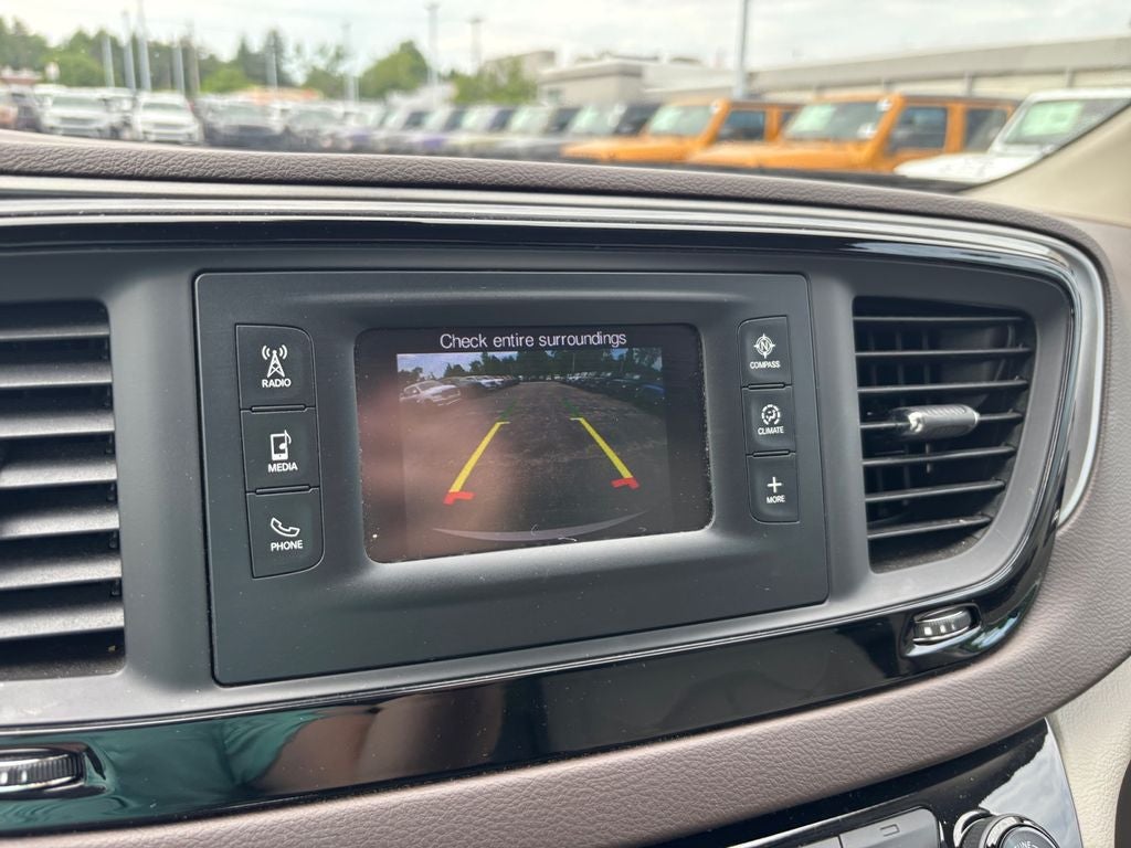 2017 Chrysler Pacifica Touring L