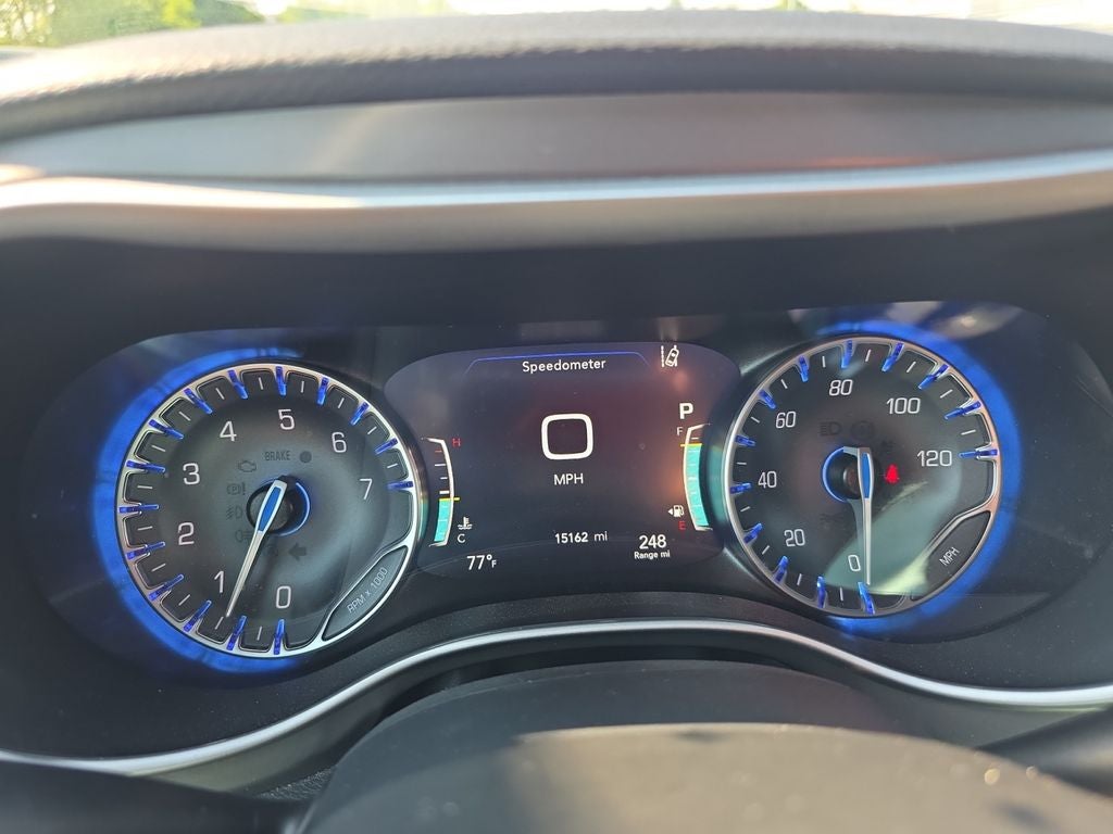 2025 Chrysler Pacifica Select