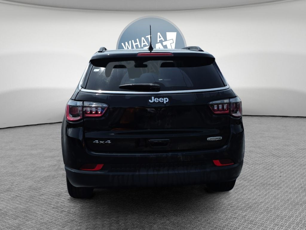 2022 Jeep Compass Latitude Lux