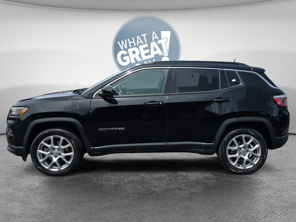 2022 Jeep Compass Latitude Lux
