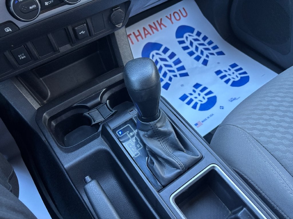 2022 Toyota Tacoma SR V6