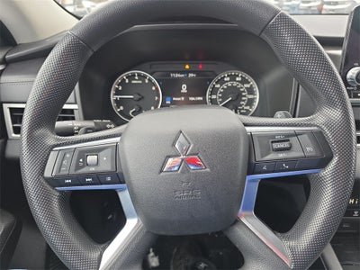 2022 Mitsubishi Outlander ES