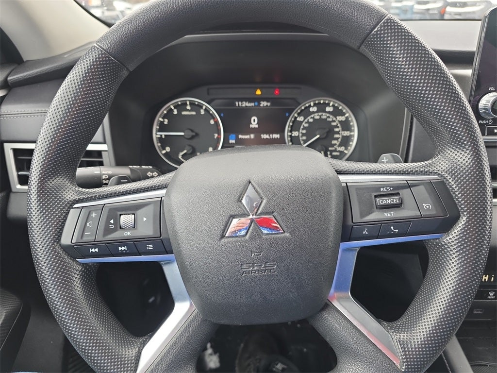 2022 Mitsubishi Outlander ES