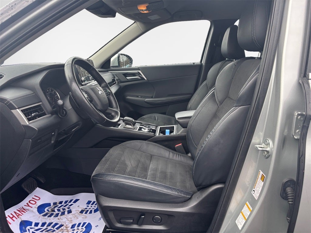 2022 Mitsubishi Outlander SE