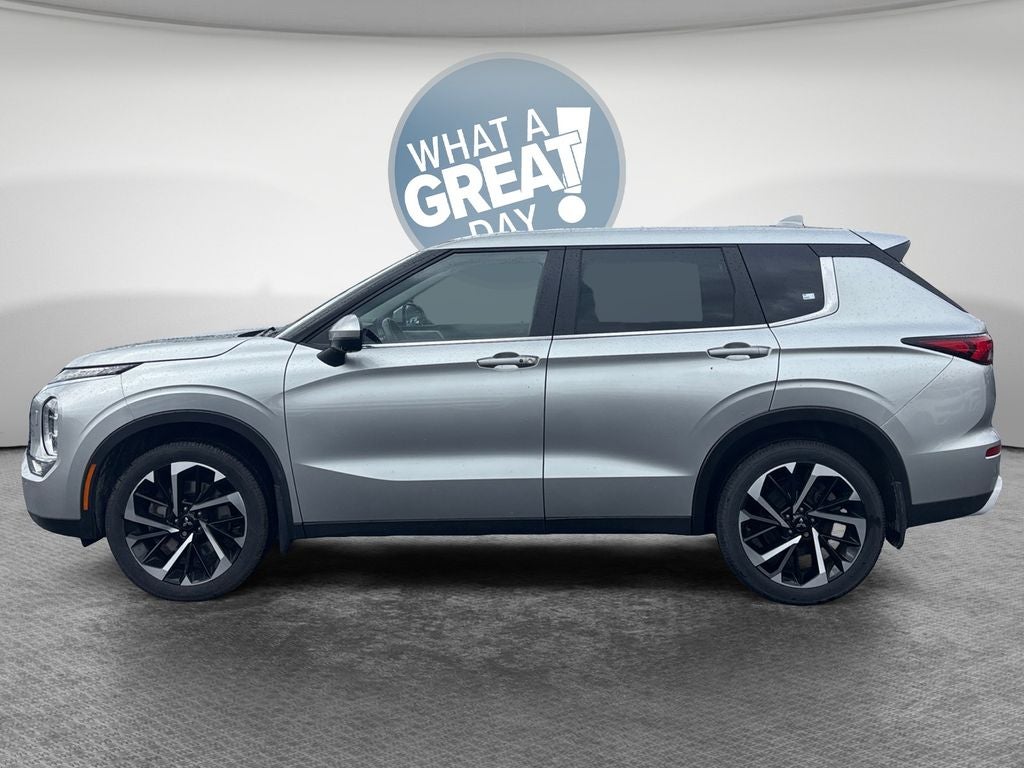 2022 Mitsubishi Outlander SE