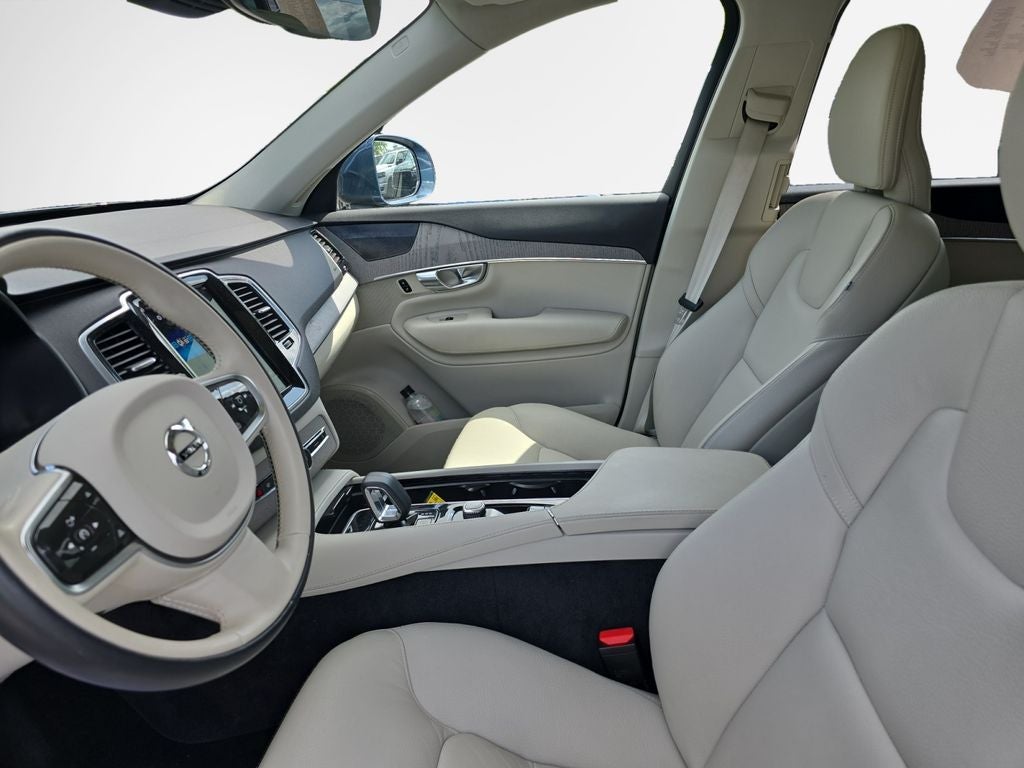 2025 Volvo XC90 B6 Plus 6-Seater