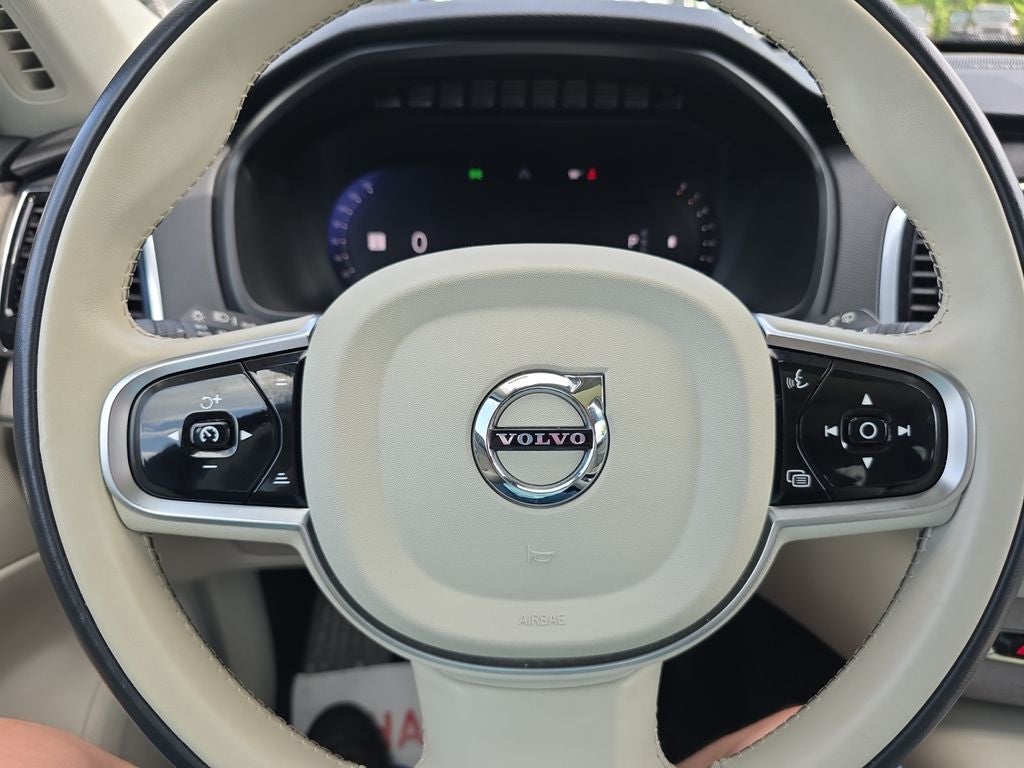 2025 Volvo XC90 B6 Plus 6-Seater