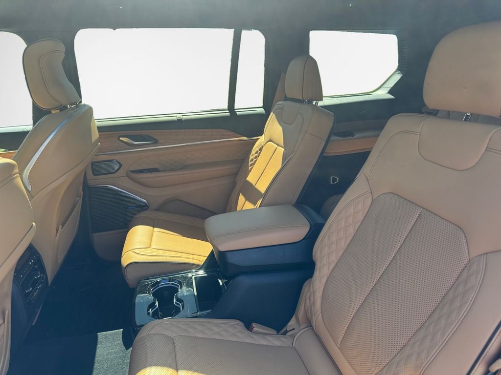 2022 Jeep Grand Cherokee L Summit