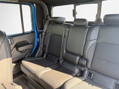 2023 Jeep Gladiator Base