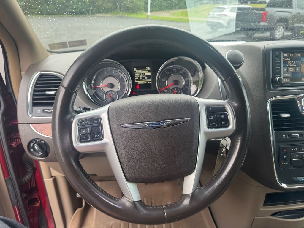 2016 Chrysler Town & Country Touring