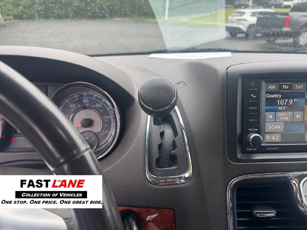 2016 Chrysler Town & Country Touring