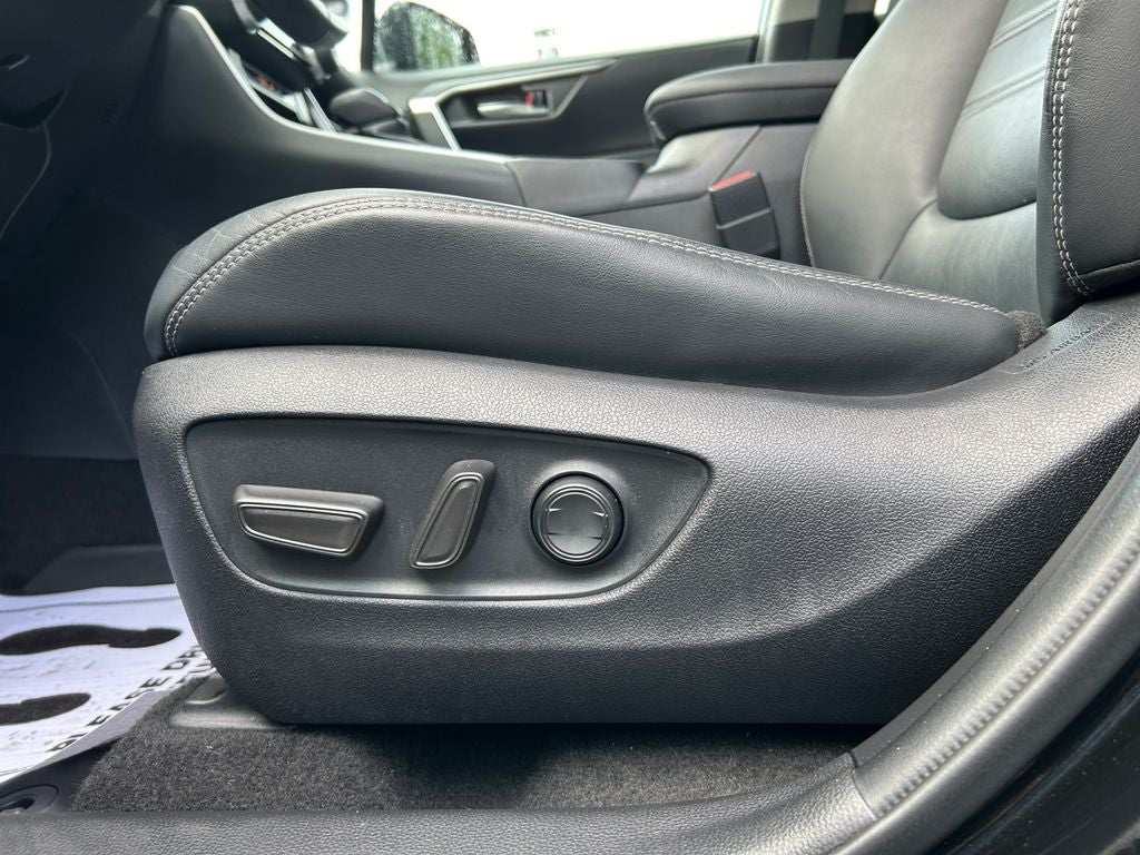 2021 Toyota RAV4 Hybrid XLE Premium