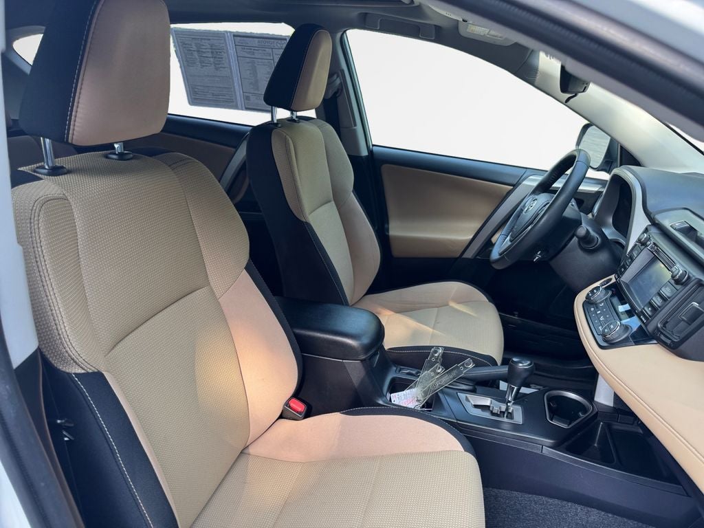 2017 Toyota RAV4 XLE