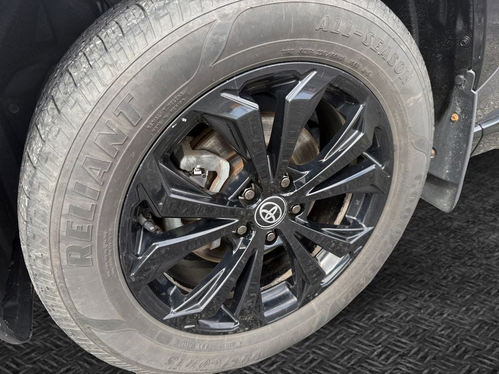 2022 Toyota RAV4 Hybrid SE