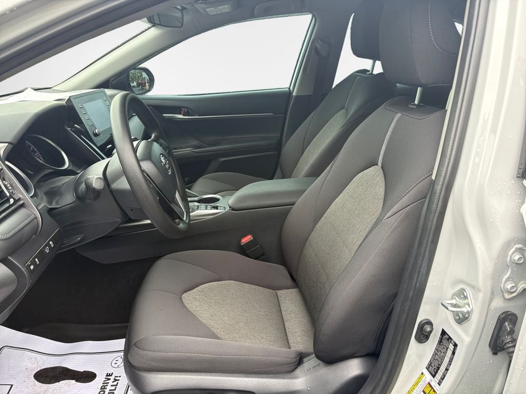 2024 Toyota Camry Hybrid LE