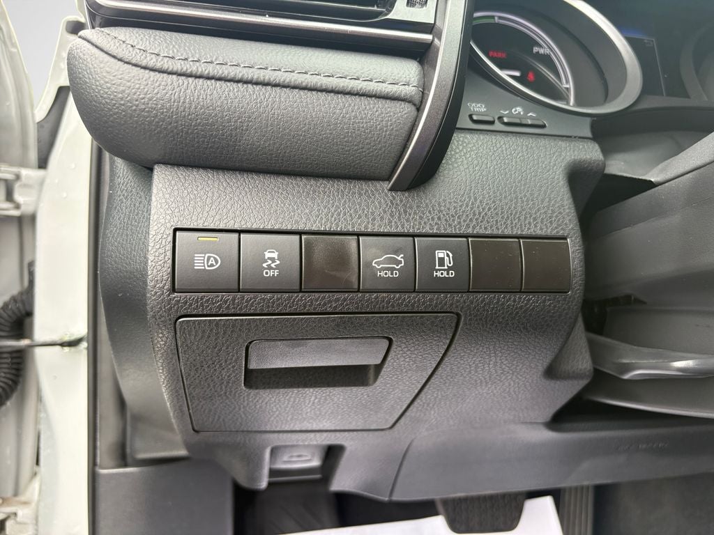 2024 Toyota Camry Hybrid LE