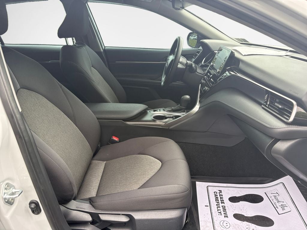 2024 Toyota Camry Hybrid LE