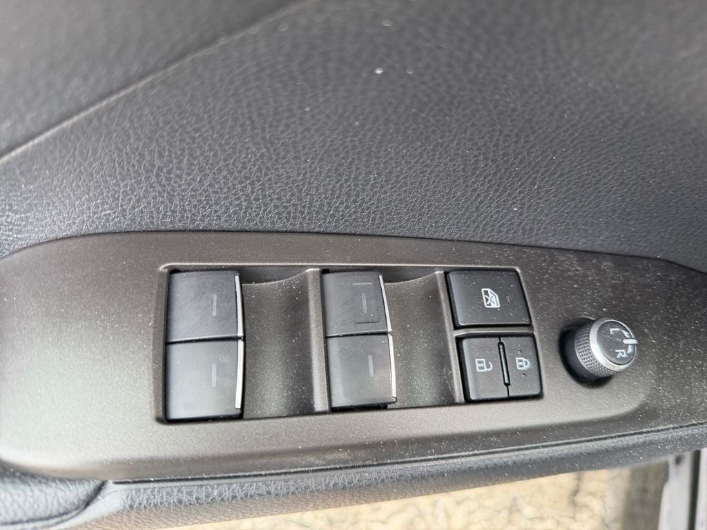 2023 Toyota Camry Hybrid XLE