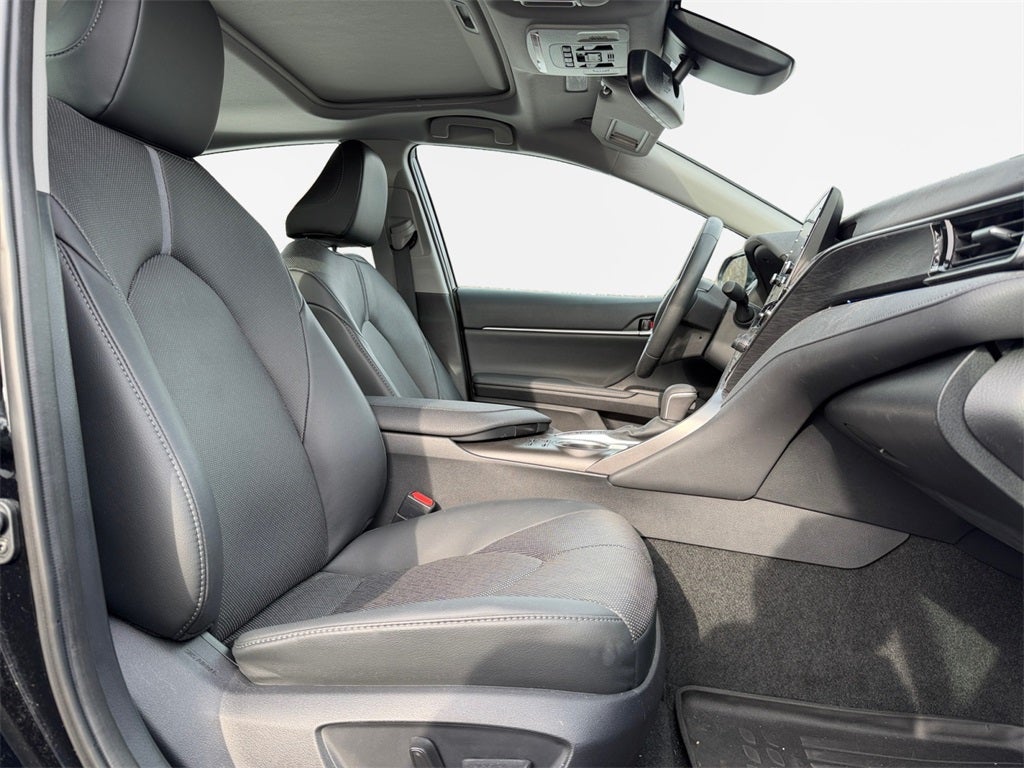 2023 Toyota Camry Hybrid XLE